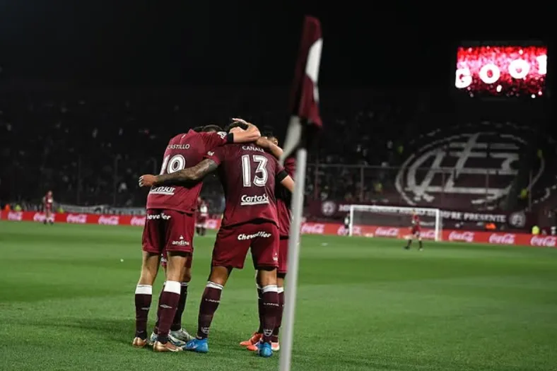 La celebración de José Canale en Lanús ante Godoy Cruz. (Foto: Lanús).