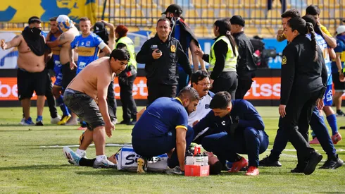 Ignacio González fue encarado por hincha de Everton tras accidente.