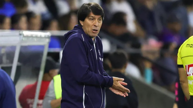 Daniel Garnero tendrá que modificar la formación ante la U.