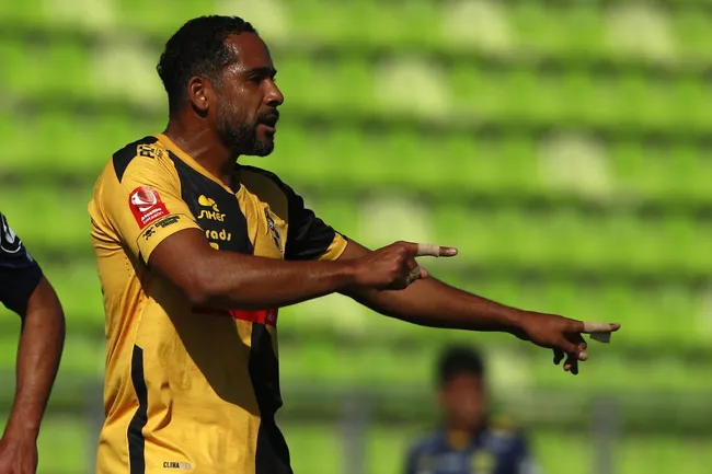 Jean Beausejour terminó su carrera en Coquimbo Unido. (Andres Pina/Photosport).