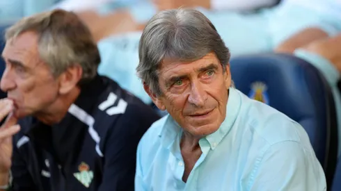 Manuel Pellegrini mueve la pizarra en Betis.