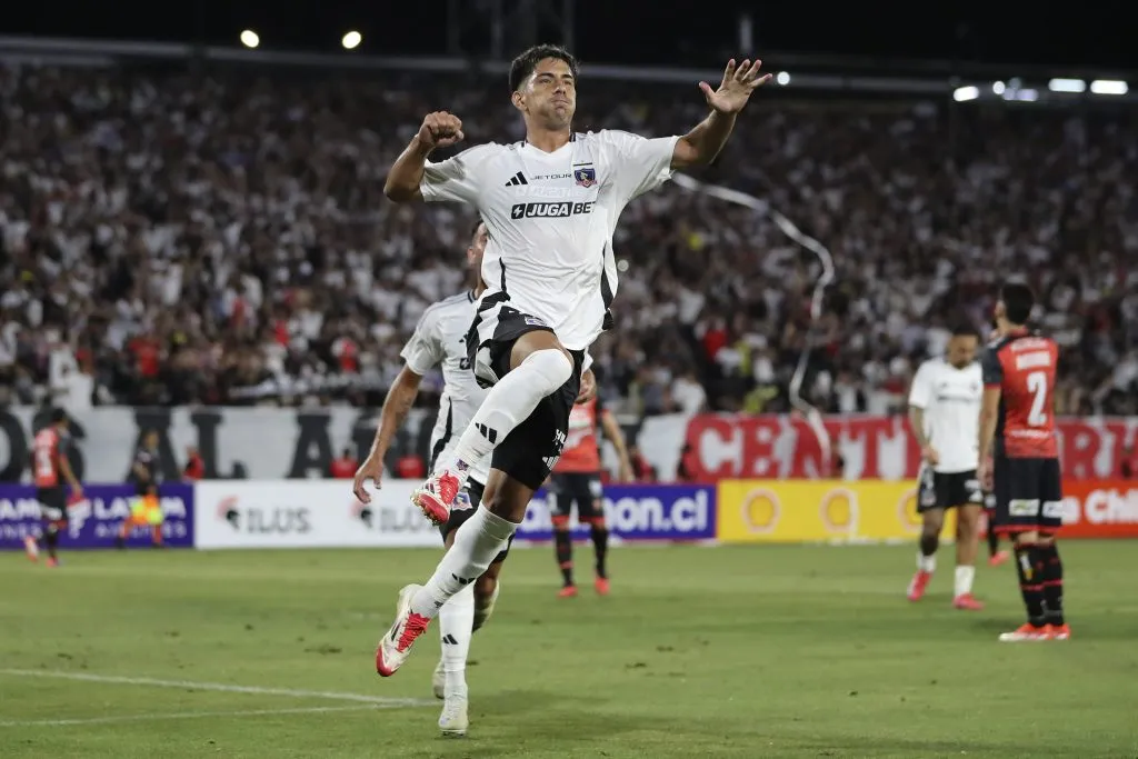 Salomón Rodríguez celebró así ante Deportes Limache. (Felipe Zanca/Photosport).