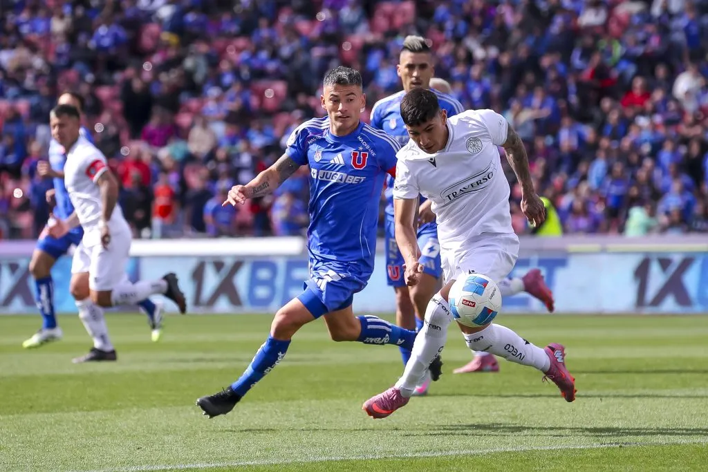 Pese a que el trato estaba listo, Esteban Matus no pudo llegar a Universidad de Chile. | Foto: Photosport.