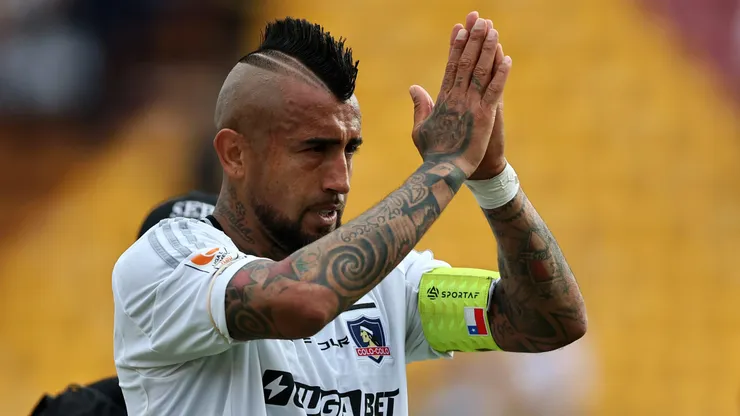 Arturo Vidal no vive un buen momento en Colo Colo.