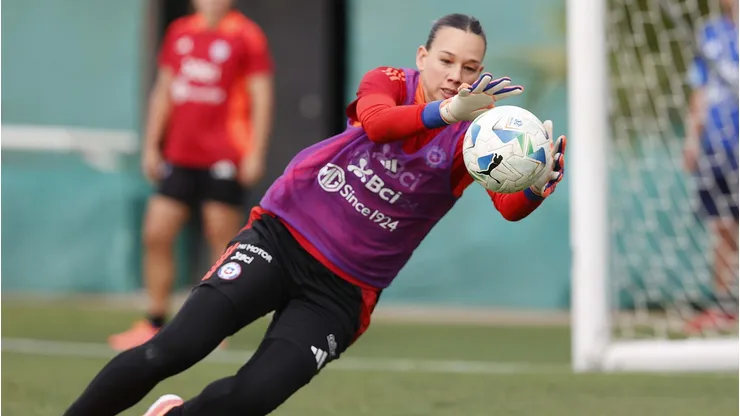Tiane Endler está de regreso y esto dicen en la Roja