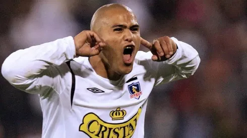 Suazo llegó a Colo Colo bajo la dirección de Claudio Borghi.