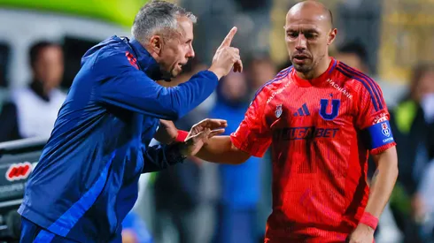 Marcelo Díaz deja recado a Azul Azul por el futuro de Gustavo Álvarez.