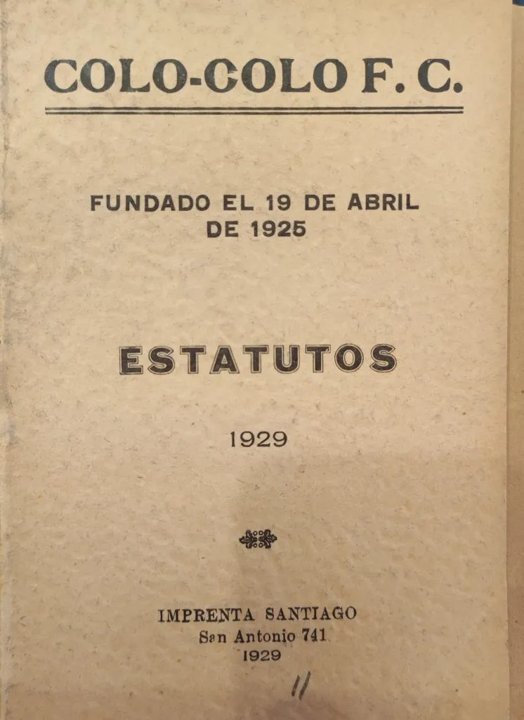 Documento histórico de Colo Colo. (Fotos: Historias de Colo Colo)