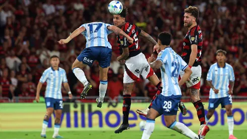 Erick Pulgar volvió a ser titular con Flamengo en Copa Libertadores