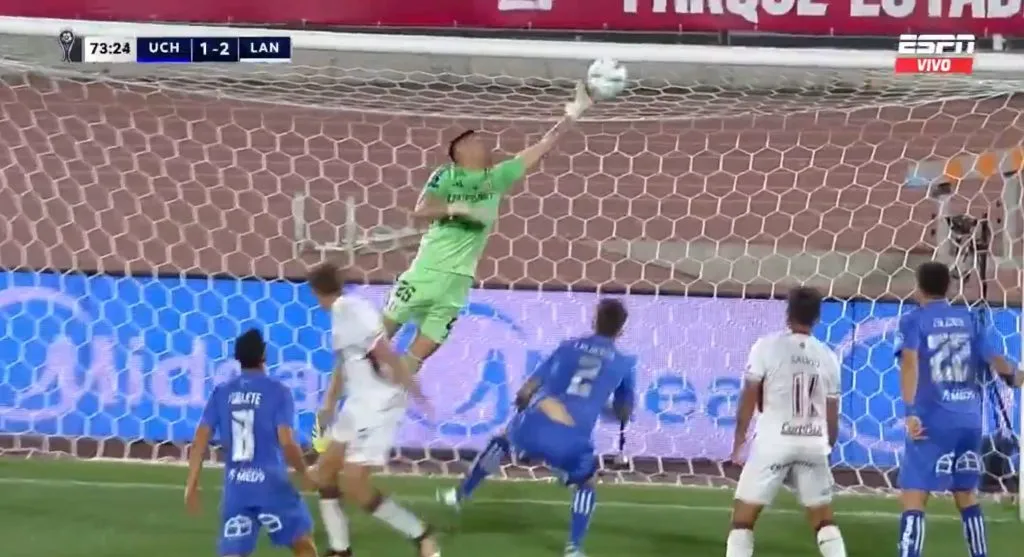 La tapada de Gabriel Castellón que mantiene con vida a la U en Copa Sudamericana