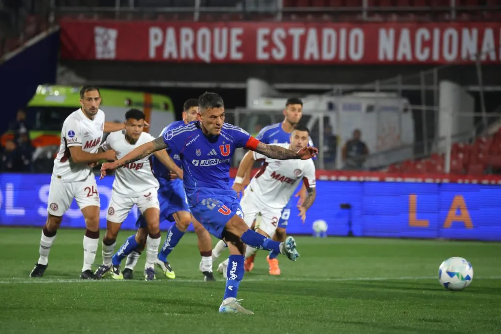 La U logró un agónico empate ante Lanús y sigue con vida en Copa Sudamericana. Foto: Photosport.