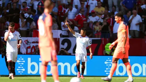 Alexis Sánchez vuelve a la titularidad en Sevilla.