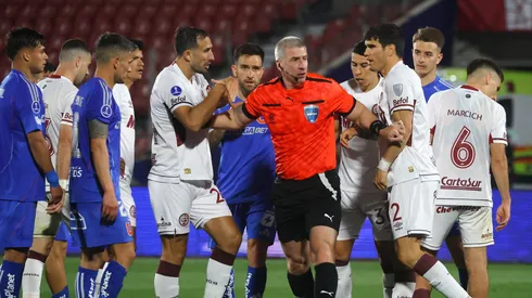 Lanús apuntó directamente contra Daronco por ayudar a la U