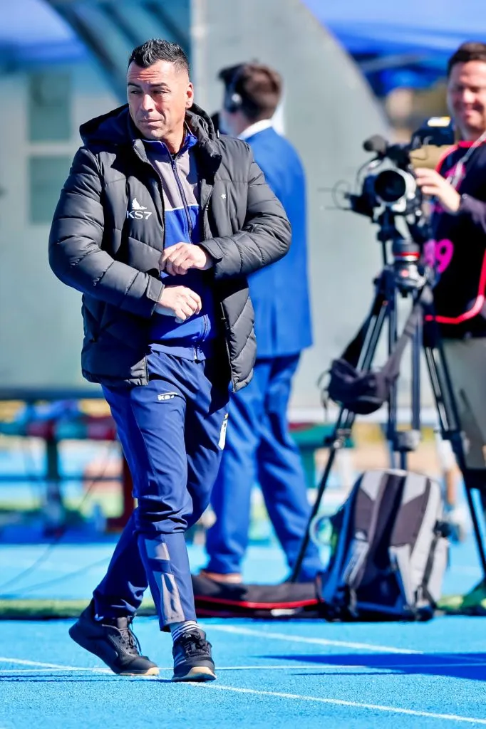 Esteban Paredes apareció en los últimos encuentros como asistente en Santiago Morning (Photosport)