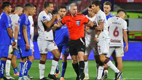 Conmebol designa polémico árbitro para la vuelta entre la U y Lanús por Copa Sudamericana
