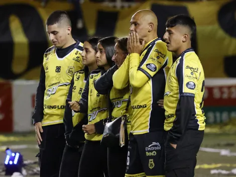 "No me pudo ver jugar": Chupete Suazo se quiebra al recordar a su padre