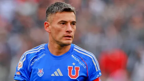 Aránguiz no jugará ante la UC al estar suspendido.