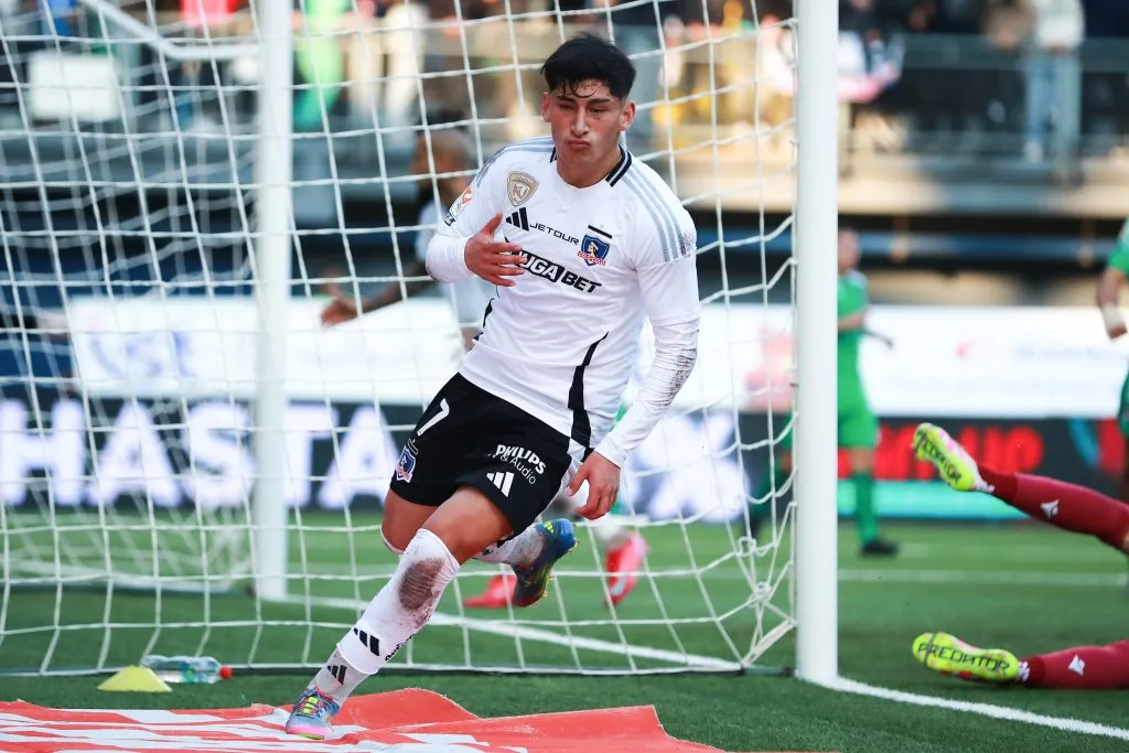 Francisco Marchant es uno de los buenos canteranos de Colo Colo que ha podido integrarse al primer equipo en esta temporada 2025. | Foto: Photosport.