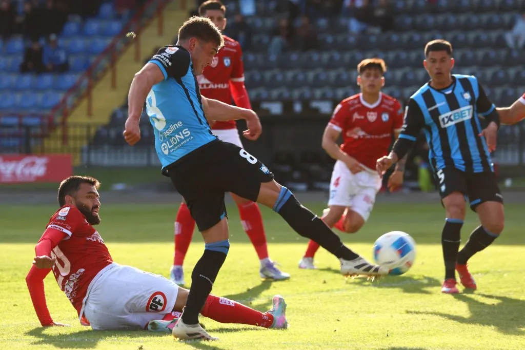 Empate 1-1 entre Huachipato y un complicado Deportes Iquique, que sigue colista en el fondo.