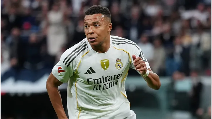 Kylian Mbappé anotó el primer gol del triunfo ante Barcelona.