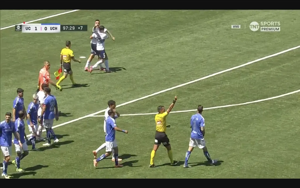 Calderón también fue amonestado. (Captura TNT Sports).