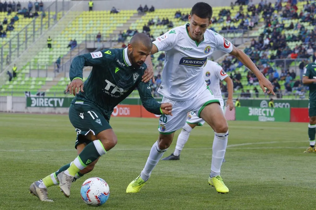 Alfred Canales tuvo su debut en el fútbol profesional en Audax Italiano. (Sebastian Cisternas/Photosport).