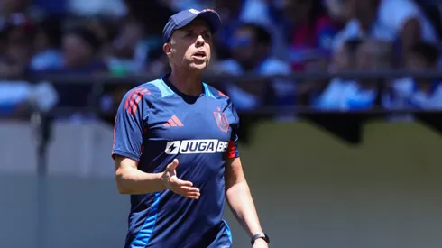 Gustavo Álvarez recibe fuertes críticas en la U.