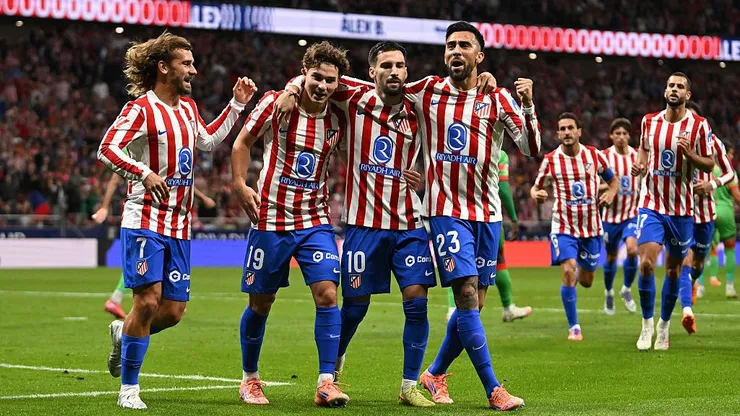 Para Claudio Bravo este Colo Colo de Fernando Ortiz juega como el Atlético Madrid.