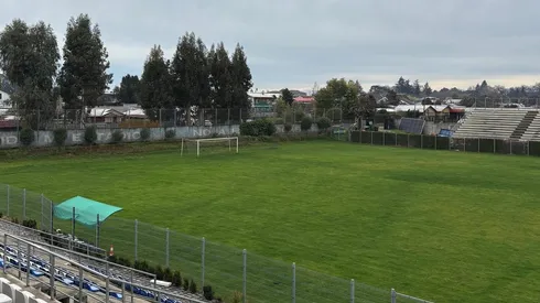 Se trata del estadio Monumental Arístides Bahamondes de Chillán Viejo.