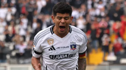 Esteban Pavez lo pasa mal en Colo Colo.