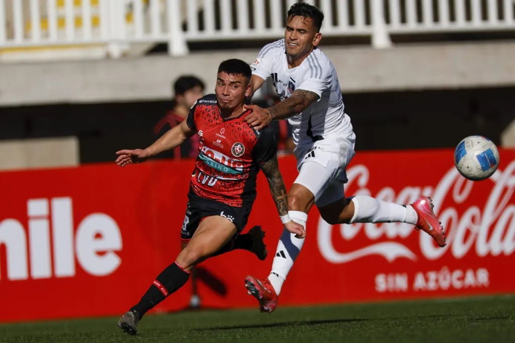 Sebastián Vegas volvió a tener un partido para el olvido en Colo Colo ante Deportes Limache. | Foto: Photoport.