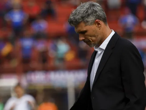 Tano Ortiz se viste de antibrujo y se distancia de Almirón en Colo Colo