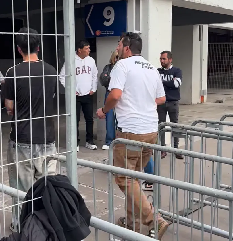 Franco Parisi en el Nacional durante el partido de Colo Colo