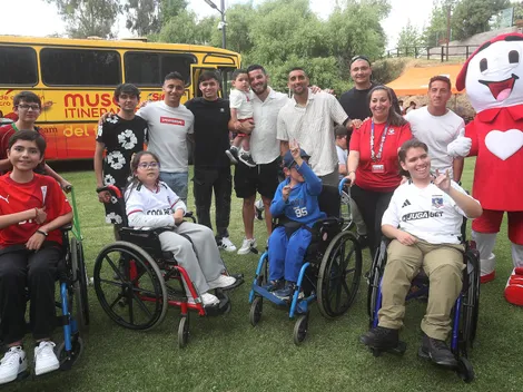 Los jugadores de la U participan en la campaña de la Teletón