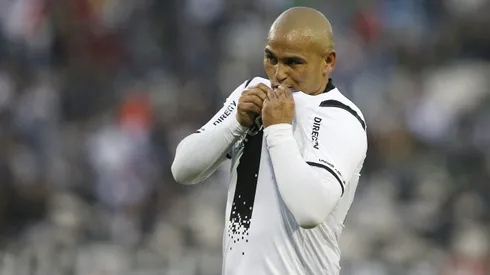 Humberto Suazo se quiere poner en la buena con Colo Colo.