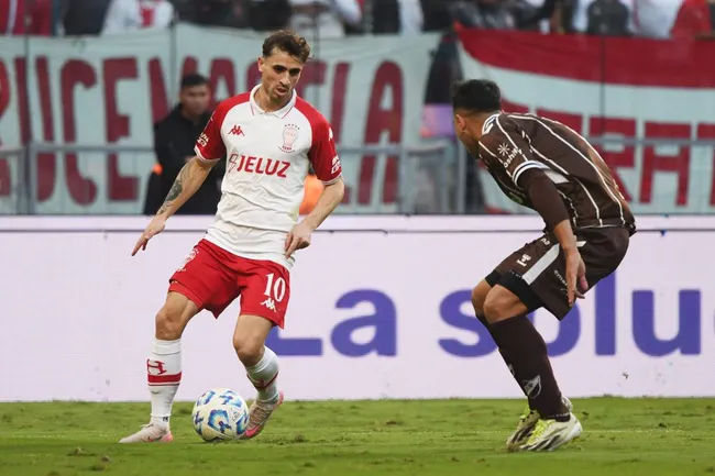 Walter Mazzantti saltó a Independiente desde Huracán. (Joaquín Camiletti/Getty Images).