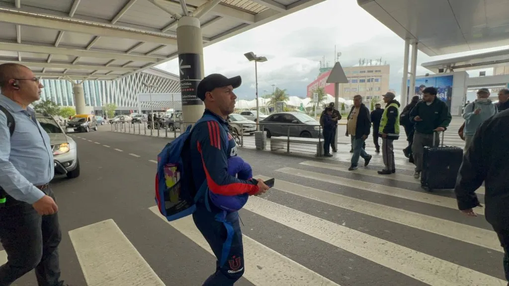 Marcelo Díazl ideró al plantel azul en su llegada a Buenos Aires. Foto: Cristián Fajardo, enviado especial de Redgol
