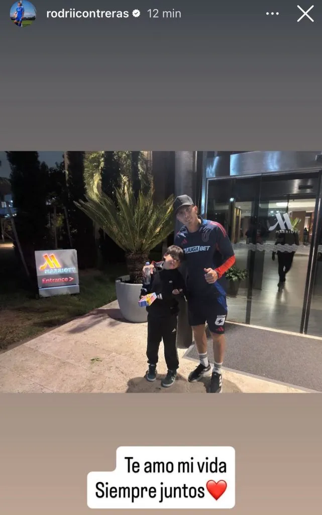 El Tucu Contreras con su hijo en Buenos Aires.