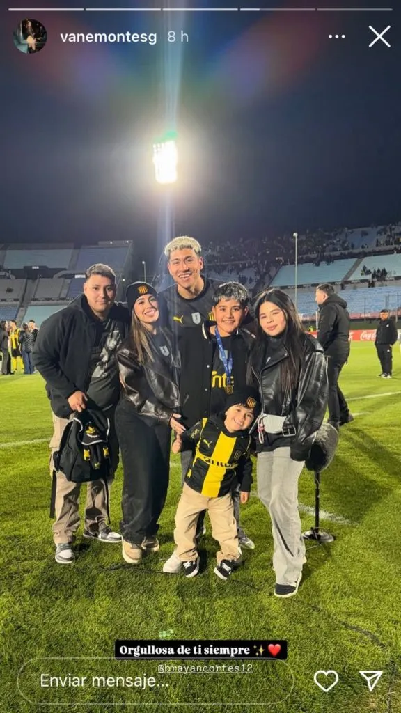 Cortés junto a su familia