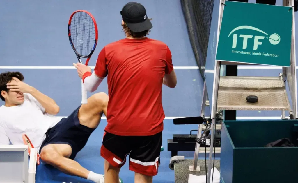 Zizou Bergs recibió el odio chileno tras agredir a Garin en la Copa Davis. | Foto: Archivo.