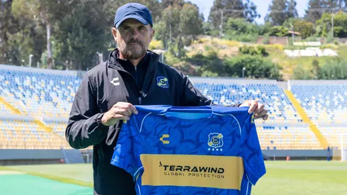 Javier Torrente fue presentado en Everton.