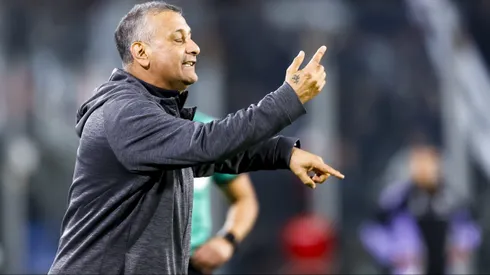 Ronald Fuentes tiene claro que el plantel albo está muy golpeado por el año tortuoso que han vivido.