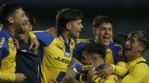 El jugador anunció que colgará los botines tras coronarse campeón.