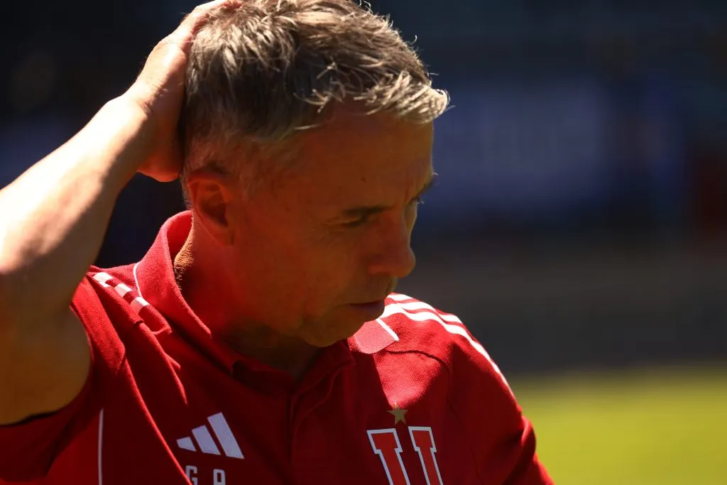 Gustavo Álvarez no le encuentra salida a esta crisis | Photosport