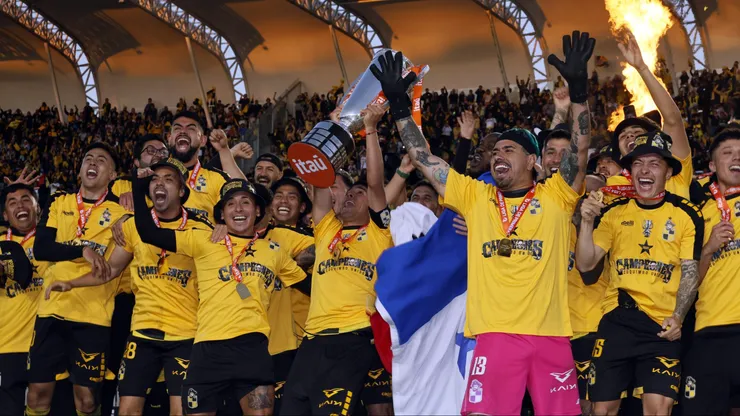 Coquimbo Unido celebrando su título de campeón.