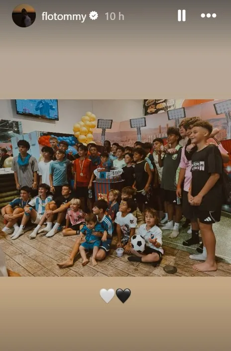 El hijo de Falcón llegó con la camiseta de Colo Colo