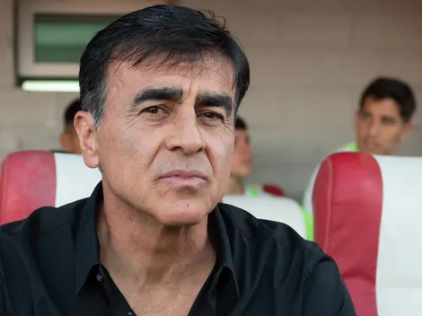 Quinteros explica por qué borró un chileno en el Rojo: "Lo mejor era cuidarlo, está..."