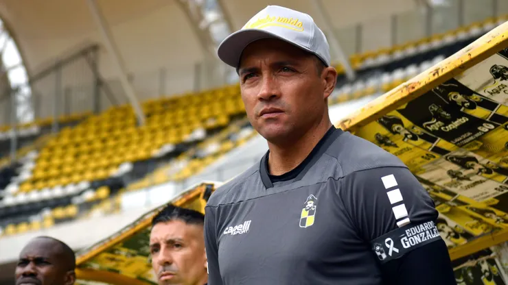 Miguel Pinto pasó de portero a ser ayudante técnico en Coquimbo.