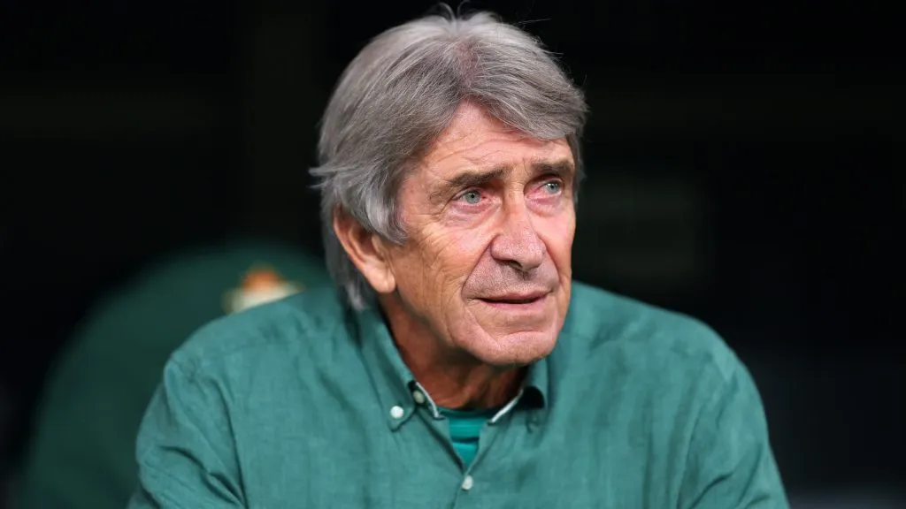 Manuel Pellegrini aún no renueva su contrato en Betis y Chile quiere repatriarlo. Foto: Getty Images.