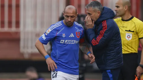 Gustavo Álvarez tiene contrato por todo 2026 en la U.